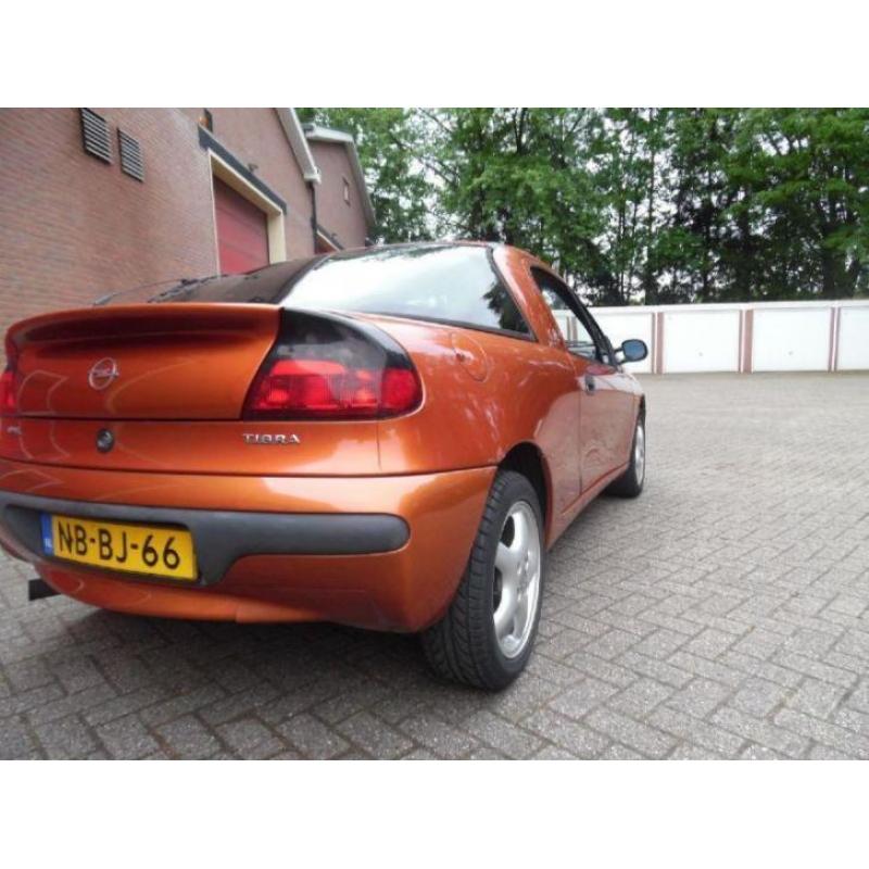 Opel Tigra 1.4i-16V Optic (bj 1995)