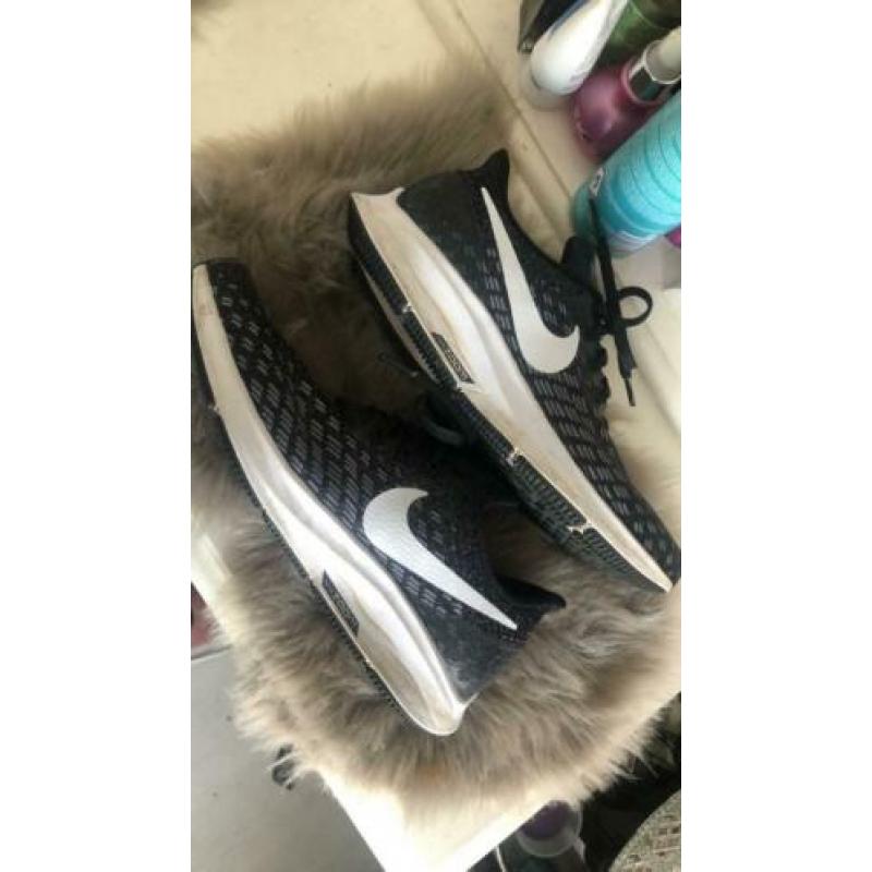 Nike schoenen zoom pegasus 35 running maat 37,5