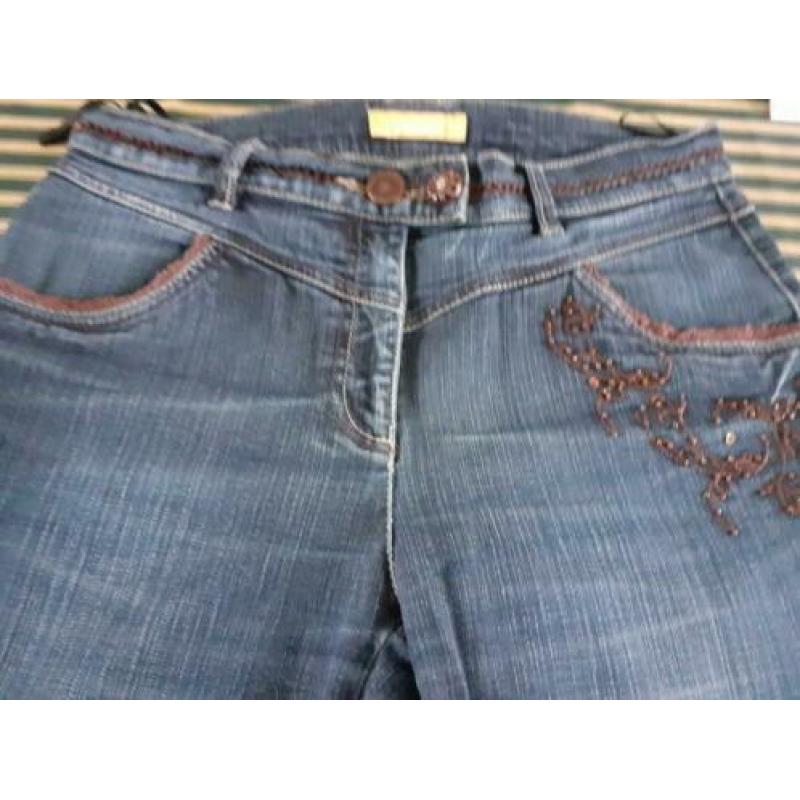 Biba Jeans D 40 Fr 42 lengte van de broek is 98