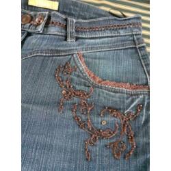 Biba Jeans D 40 Fr 42 lengte van de broek is 98