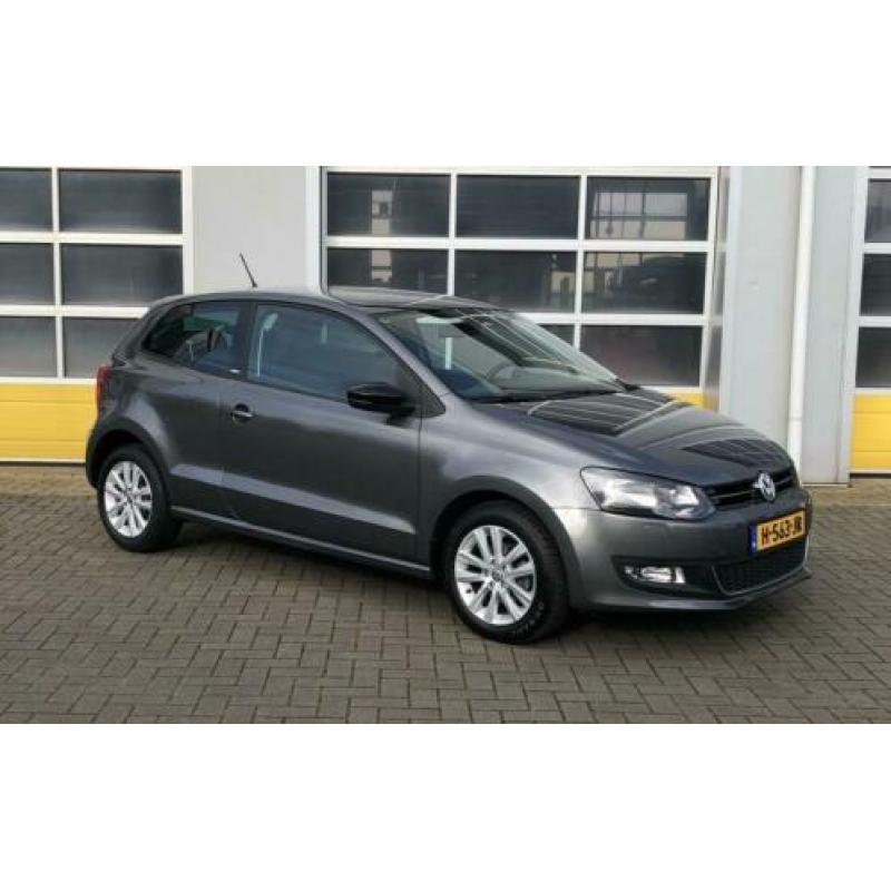 Volkswagen Polo 1.2 Easyline stoelverwarming,lichtmetalen ve