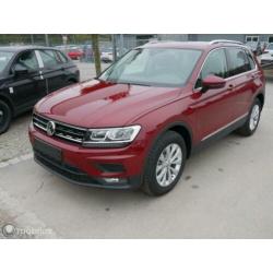 Volkswagen Tiguan - 1.5 TSI 130pk Nieuw Navigatie Div kleure