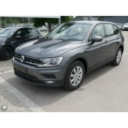 Volkswagen Tiguan - 1.5 TSI 130pk Nieuw Navigatie Div kleure