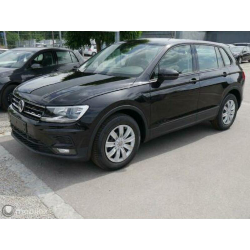 Volkswagen Tiguan - 1.5 TSI 130pk Nieuw Navigatie Div kleure