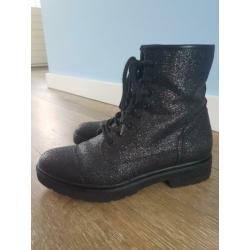 Zwarte bikerboots met glitter