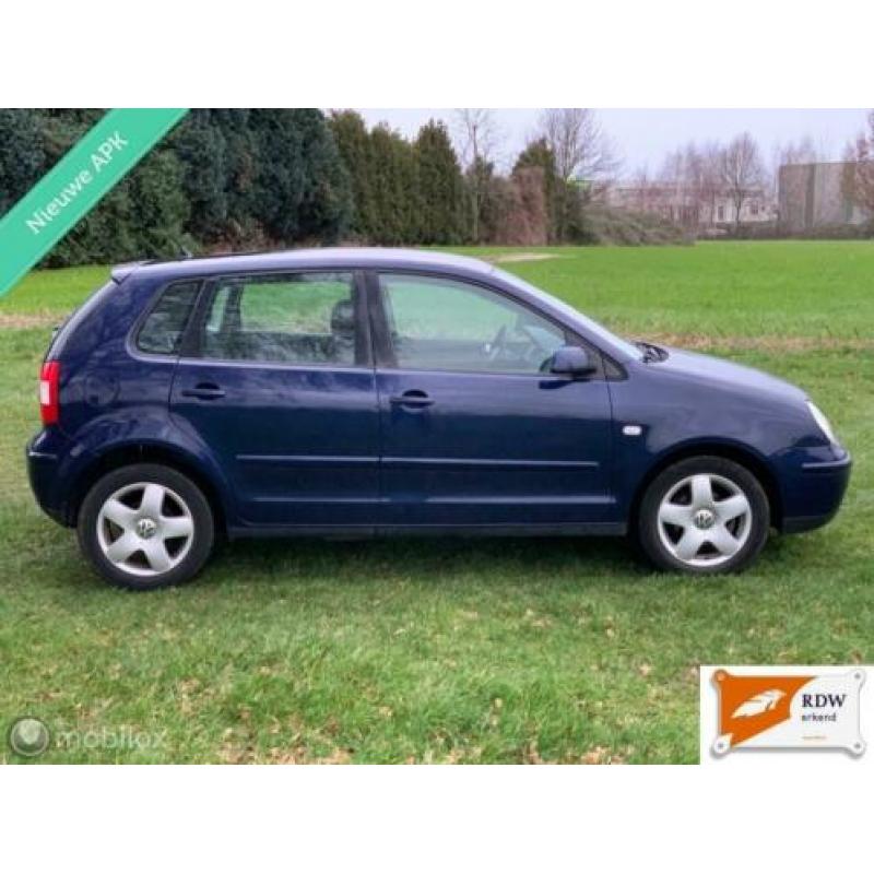 Volkswagen Polo 1.4-16V Highline AIRCO/NWE APK/DB RIEM VERVA