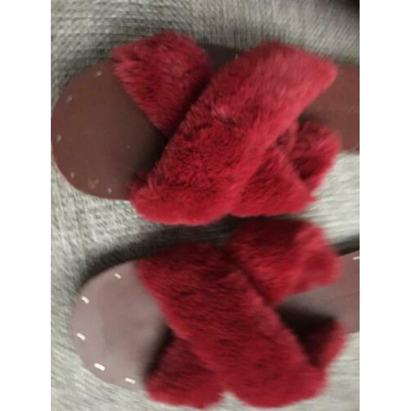 Zara slippers maat 37