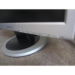 A45: Samsung Syncmaster 710N LCD 17 inch beeldscherm Pixel